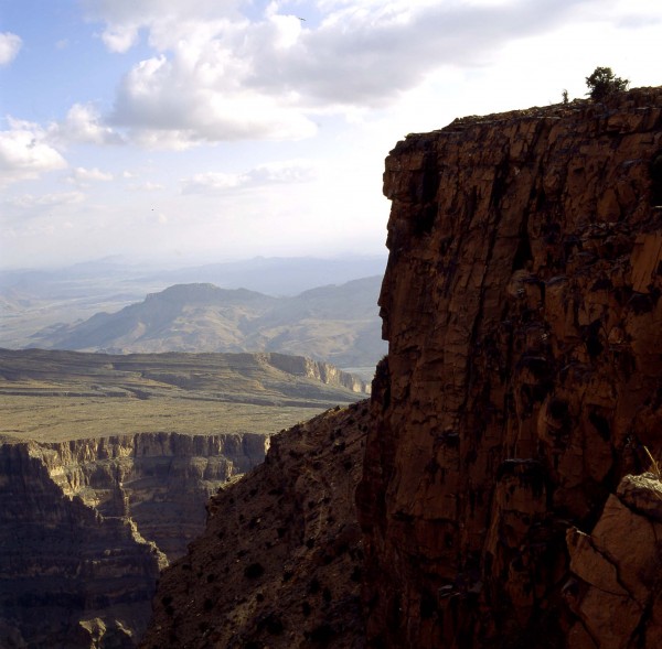 Oman's Grand Canyon at over 2000 meters above sea level - Jabal Shamps